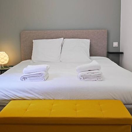 Apartamento Cocon De Charline - Charme Et Elegance Dans Le Centre Montauban Exterior foto