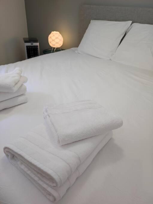 Apartamento Cocon De Charline - Charme Et Elegance Dans Le Centre Montauban Exterior foto